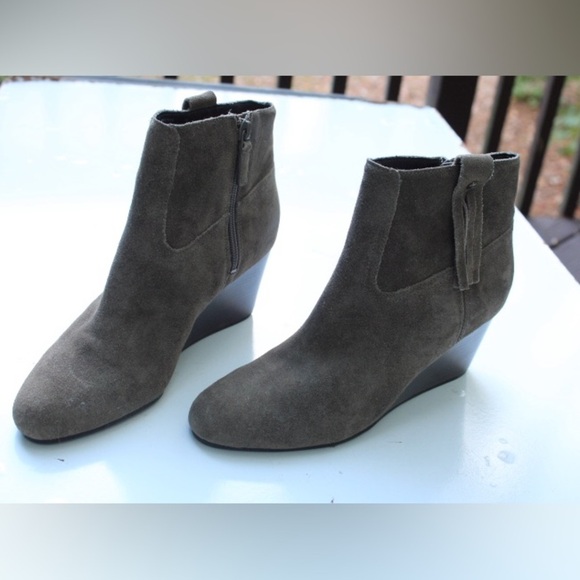 Cole Haan wedge boots - Picture 3 of 9